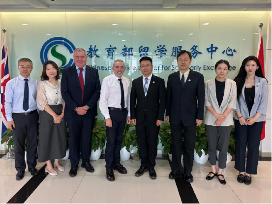 夏建辉副主任会见奥斯特大学Paul Seawright副校长一行